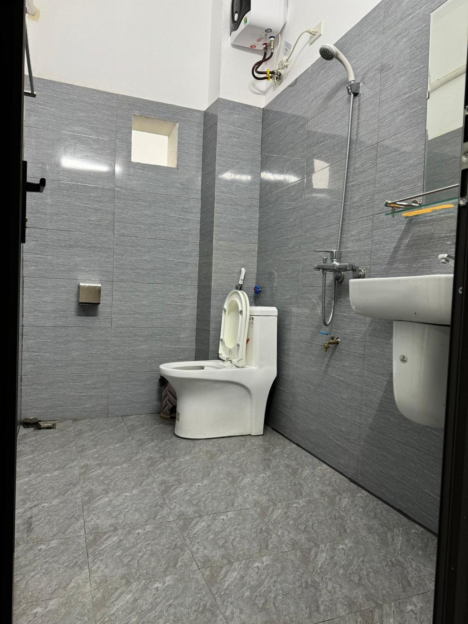 Hotel Minh Thang Nho Quan エクステリア 写真